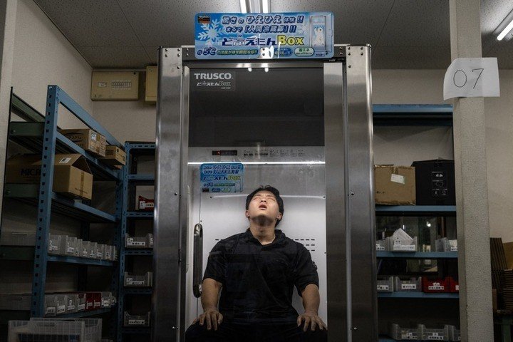 'Tủ lạnh cho người' của Nhật Bản giúp chống sốc nhiệt mùa hè - 2