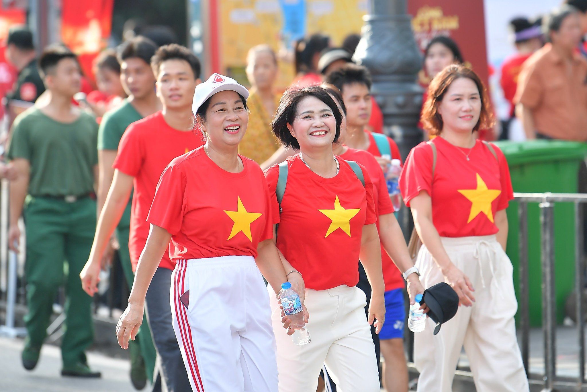 10-ty-buoc-chan-7750.jpg