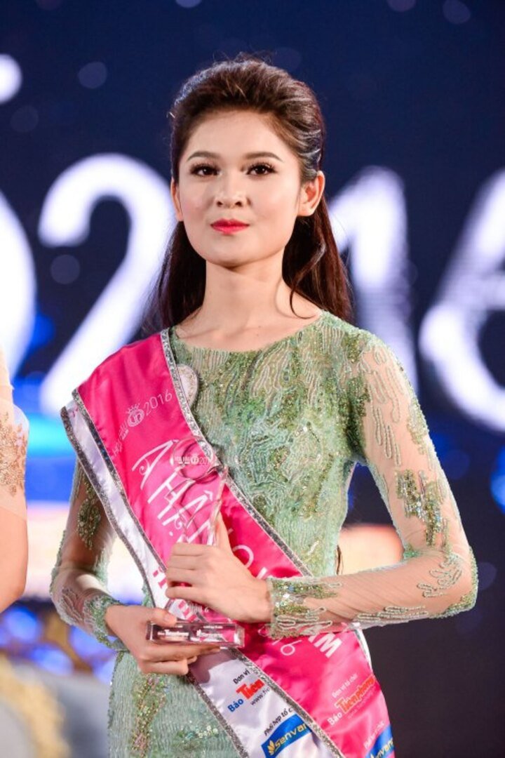 Á hậu Thuỳ Dung.