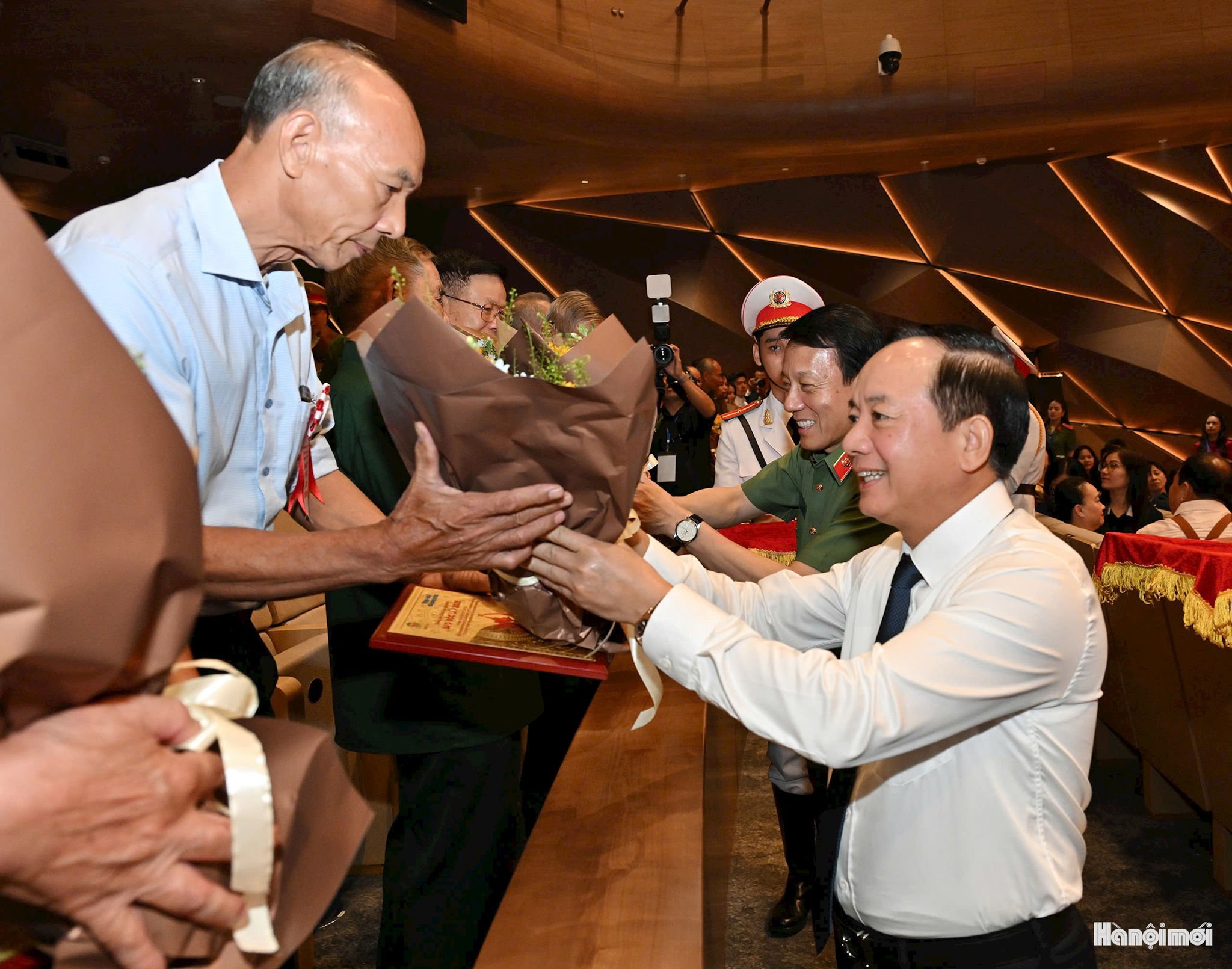 W_12-1-.jpg