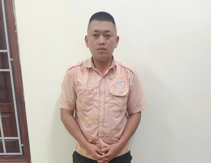 Tài xếp Long tại công an.