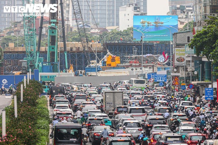 Hà Nội: Nút Nguyễn Chí Thanh - Đê La Thành tắc từ sáng, sau 5/9 còn đến mức nào? - 1