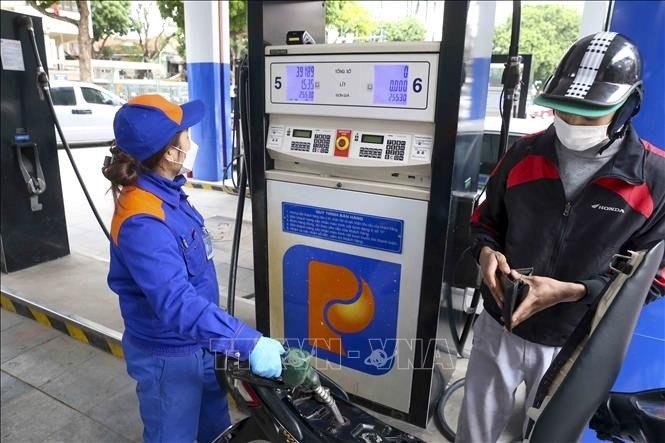 Xăng dầu kéo CPI tăng trở lại: Áp lực lạm phát cuối năm đến đâu?