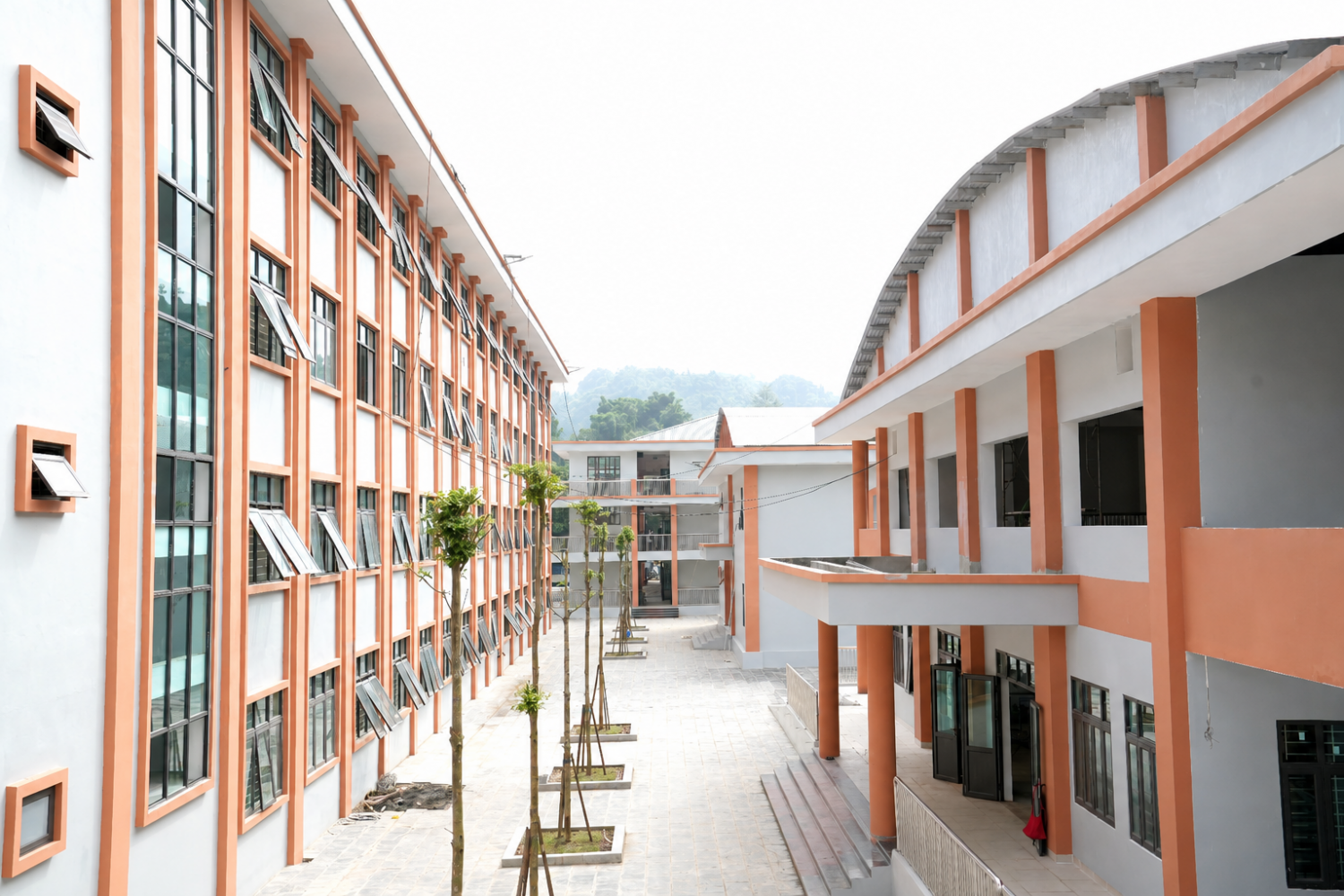 Trường PTDT Nội trú Tiểu học & THCS PETROVIETNAM - Phong Thổ sẵn sàng cho lễ khai giảng năm học mới