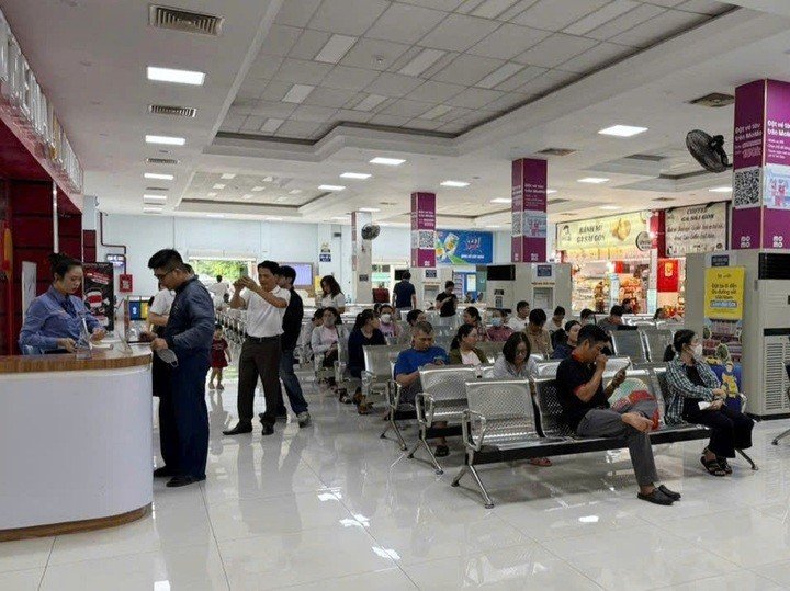 Người dân chờ mua vé tại ga Sài Gòn sáng 5/9. (Ảnh: Đường sắt Việt Nam).