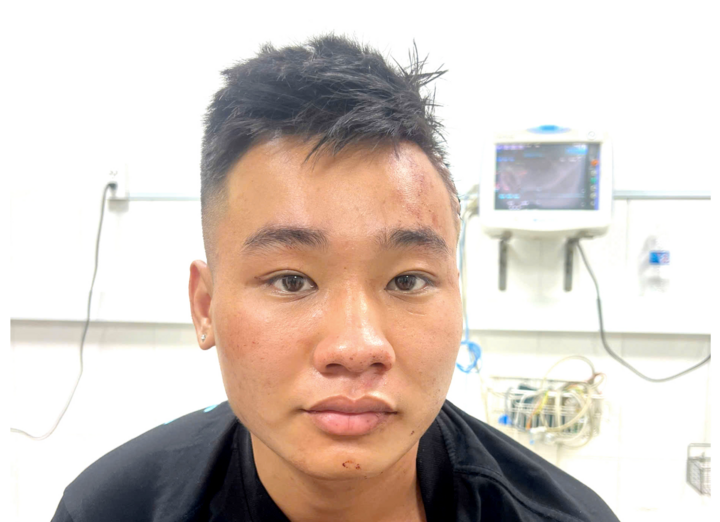 Nguyễn Đức Anh (21 tuổi, trú khu phố 1, phường Hố Nai) - kẻ gây ra thảm án ở TP Đồng Nai bị khởi tố, bắt tạm giam để điều tra về tội ”Giết người“.