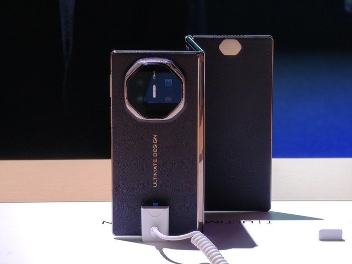 Huawei, Xiaomi cùng ra smartphone gập cao cấp, chờ màn ra mắt của Apple - 1