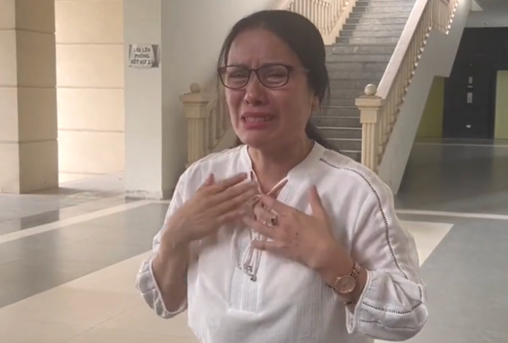 Cựu Hiệu trưởng Trường THCS Ba Đình Nguyễn Thị Bình tại toà phúc thẩm.