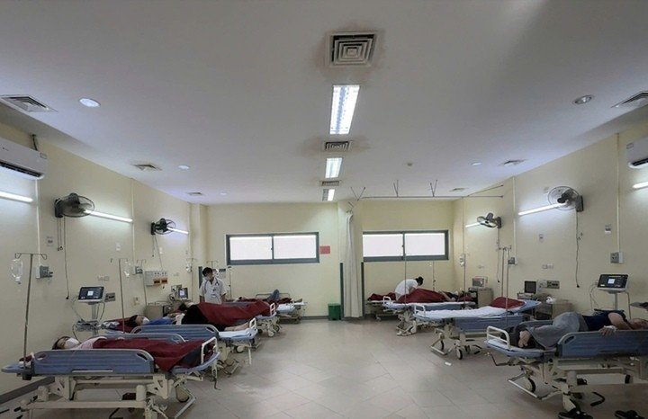 Đến nay, có 32 trường hợp được ra viện và 169 bệnh nhân đang tiếp tục điều trị nghi do ngộ độc