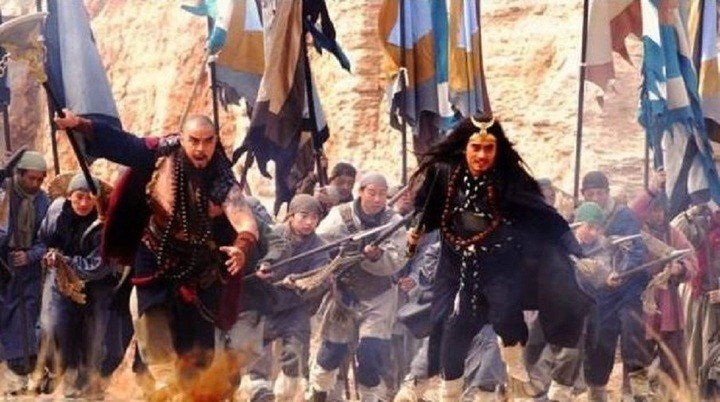 Cùng giữ chức Đầu lĩnh bộ quân, Lỗ Trí Thâm và Võ Tòng sát cánh cùng nhau trong nhiều trận chiến.