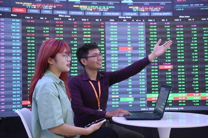 Thị trường chứng khoán Việt Nam chính thức được FTSE Russell nâng hạng vào ngày 21/ 9. (Ảnh minh họa).