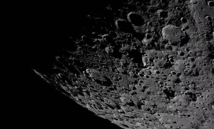 Hình ảnh bề mặt lưu vực Nam Cực-Aitken của Mặt Trăng do phi hành đoàn Artemis II ghi lại. (Ảnh: NASA)