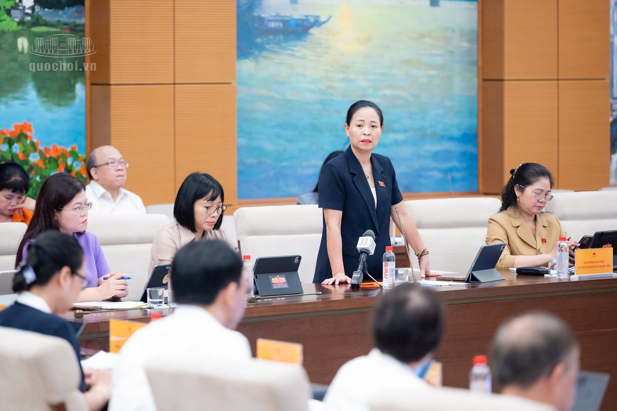 20-1789910186-bo-truong-hoang-minh-son-noi-gi-ve-viec-dua-ai-vao-day-hoc-sinh-tieu-hoc