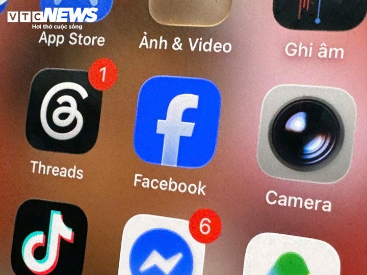Facebook gặp sự cố truy cập. (Ảnh: Mạnh Hùng)