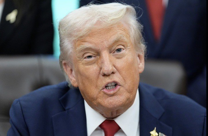 Ông Trump đã bán hàng chục triệu USD cổ phiếu công nghệ và trí tuệ nhân tạo trong tháng 7/2026. (Ảnh: AP)