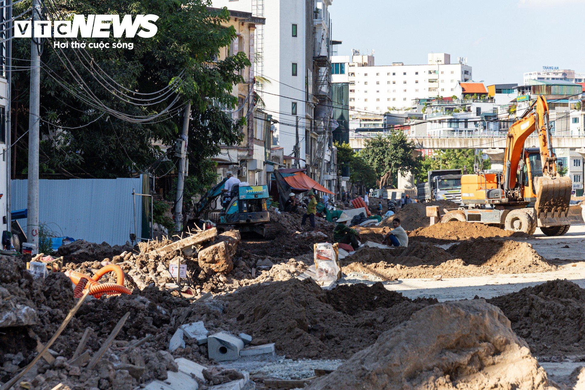 Hà Nội: Toàn cảnh Vành đai 2,5 đoạn Cầu Giấy tăng tốc về đích dịp 10/10 - 2
