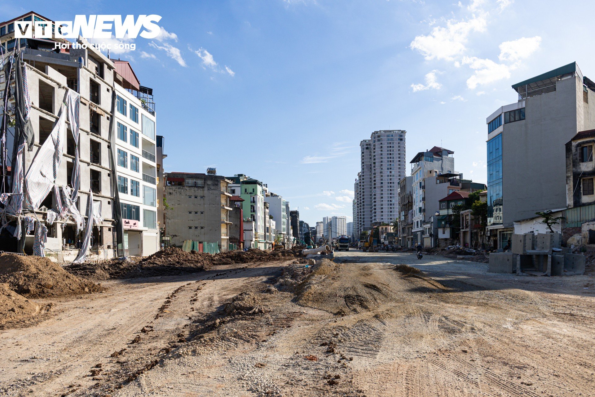 Hà Nội: Toàn cảnh Vành đai 2,5 đoạn Cầu Giấy tăng tốc về đích dịp 10/10 - 15
