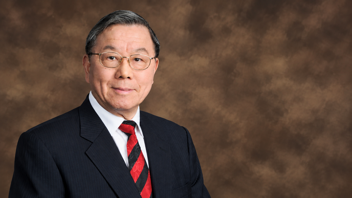 Giáo sư, bác sĩ, Đại sư y học cổ truyền Thi Kỳ.
