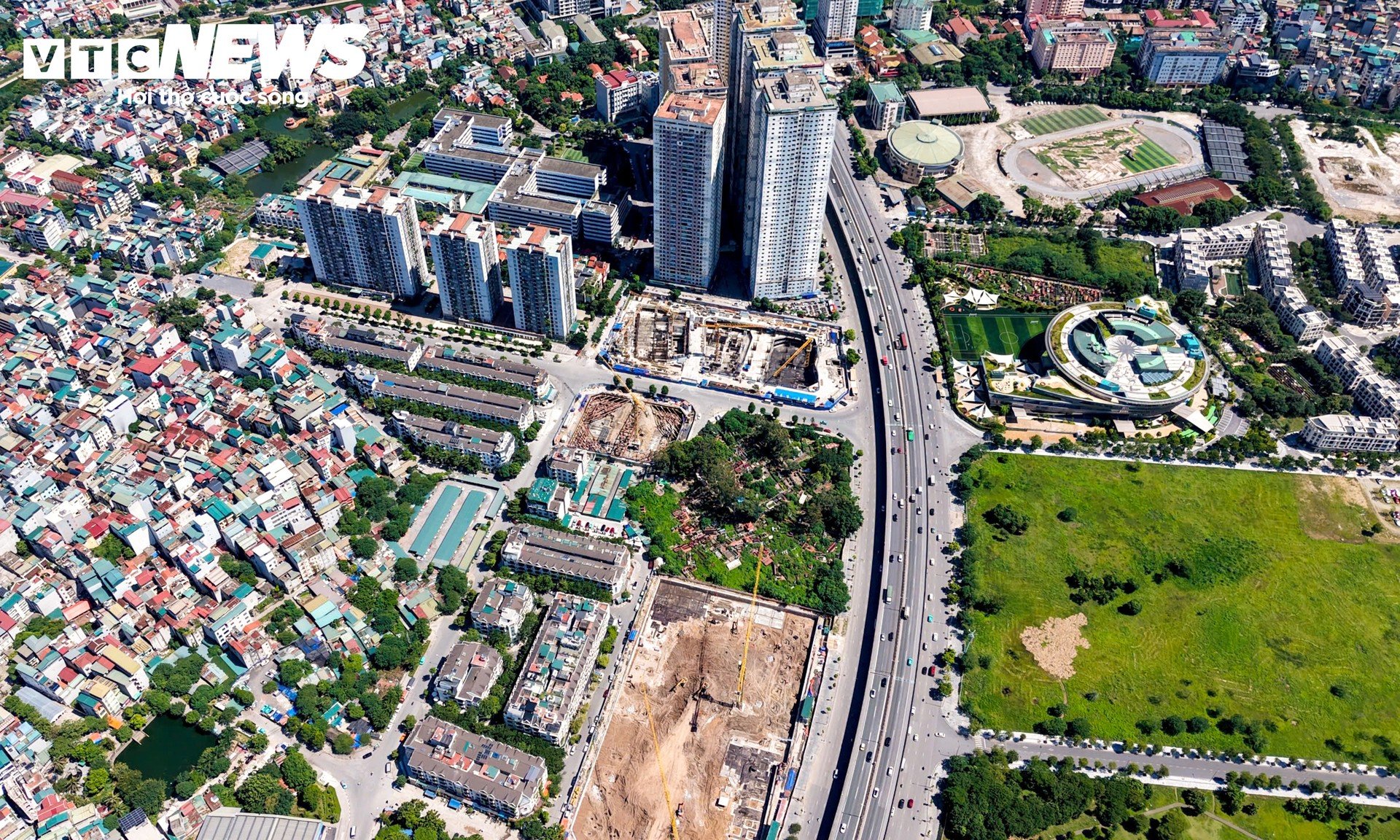 Giao thông trên Vành đai 3 trên cao trước đề xuất bỏ làn khẩn cấp - 2
