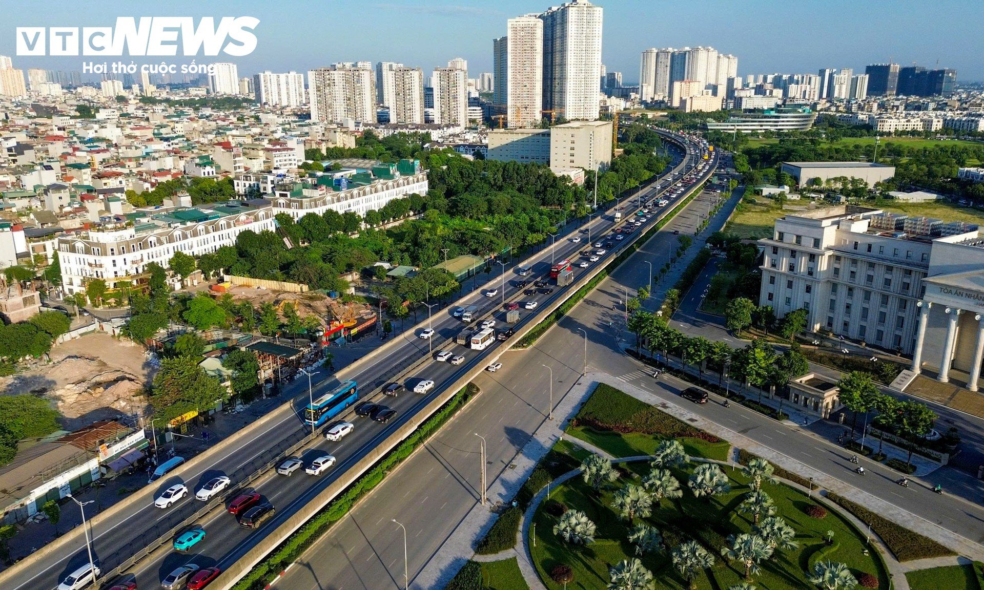 Giao thông trên Vành đai 3 trên cao trước đề xuất bỏ làn khẩn cấp - 3