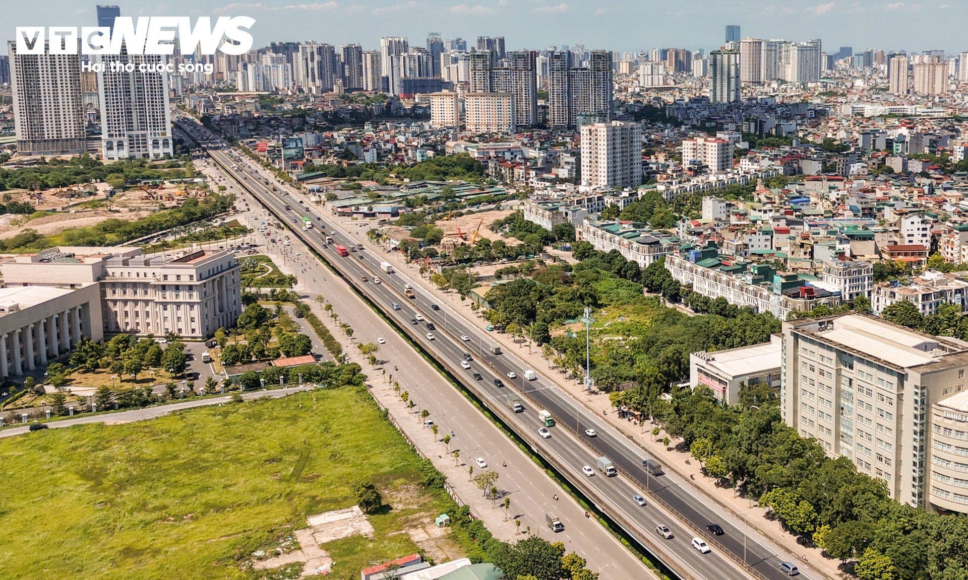 Giao thông trên Vành đai 3 trên cao trước đề xuất bỏ làn khẩn cấp - 7