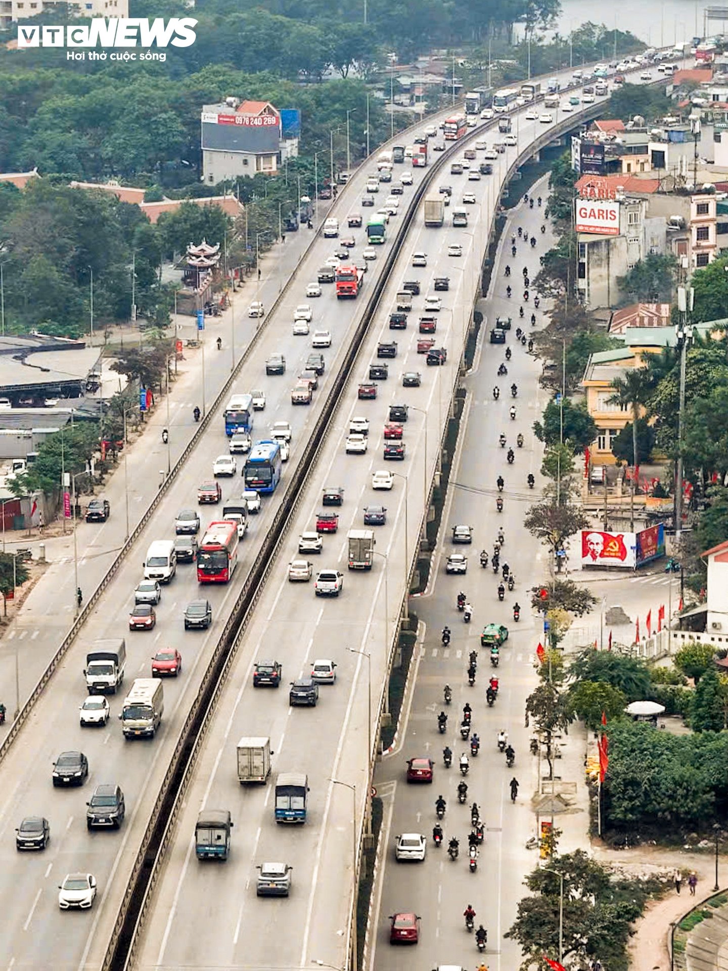 Giao thông trên Vành đai 3 trên cao trước đề xuất bỏ làn khẩn cấp - 12