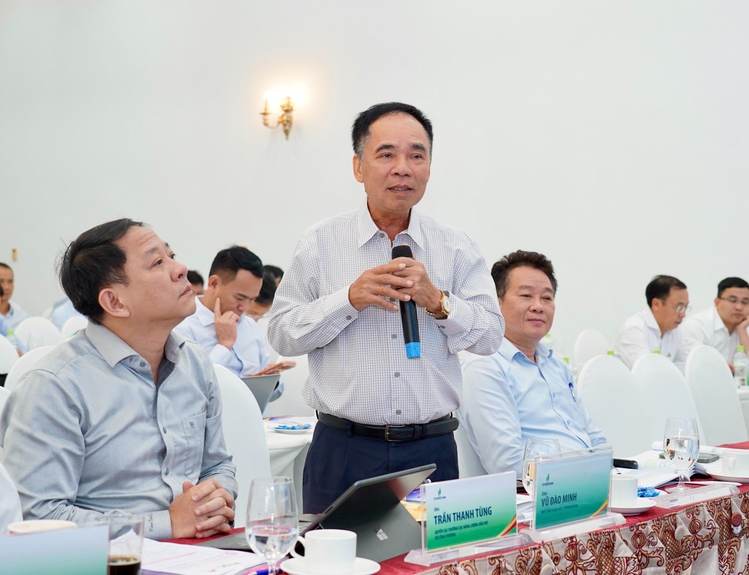 TS. Nguyễn Quốc Thập - Chủ tịch Hội DKVN đóng góp ý kiến tại Hội nghị