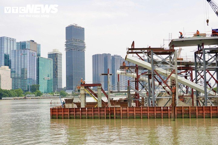 TP.HCM kỳ vọng việc phát hành trái phiếu đô thị, trái phiếu công trình sẽ là kênh huy động vốn dài hạn, bền vững cho các dự án hạ tầng có thời gian đầu tư, khai thác kéo dài.