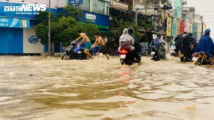 Dự báo thời tiết ngày 7/10, miền Trung mưa lớn. (Ảnh minh hoạ)