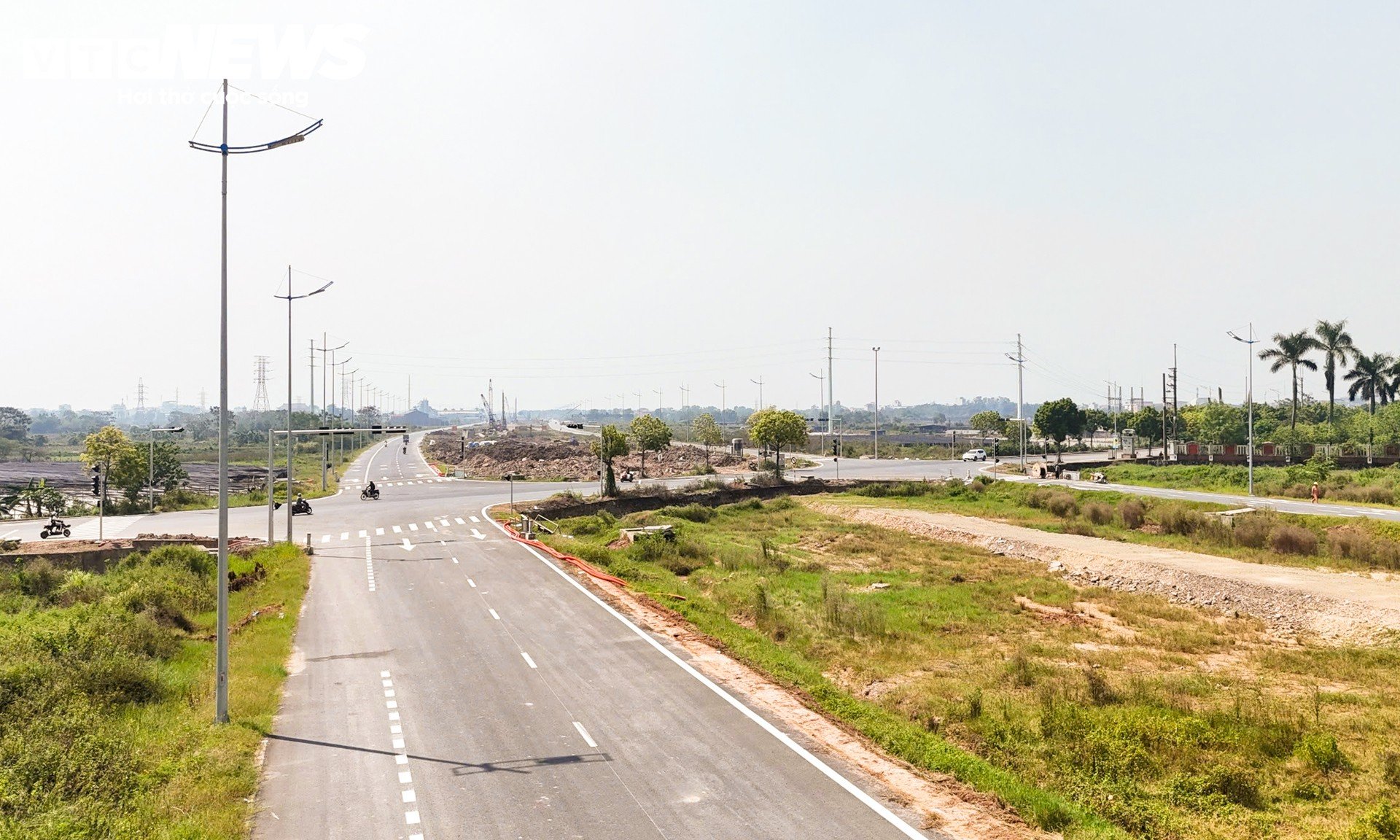 Diện mạo đường song hành Vành đai 4 qua Hà Nội thông xe kỹ thuật ngày 10/10 - 4