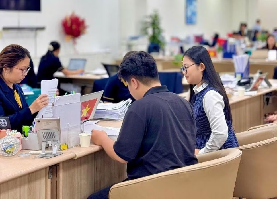 Nhờ nền tảng chuyên môn về thẩm định giá, Duyên tập trung nghiên cứu sâu các con số, bài toán dòng tiền và chính sách ngân hàng tối ưu cho khách hàng. (Ảnh: NVCC)