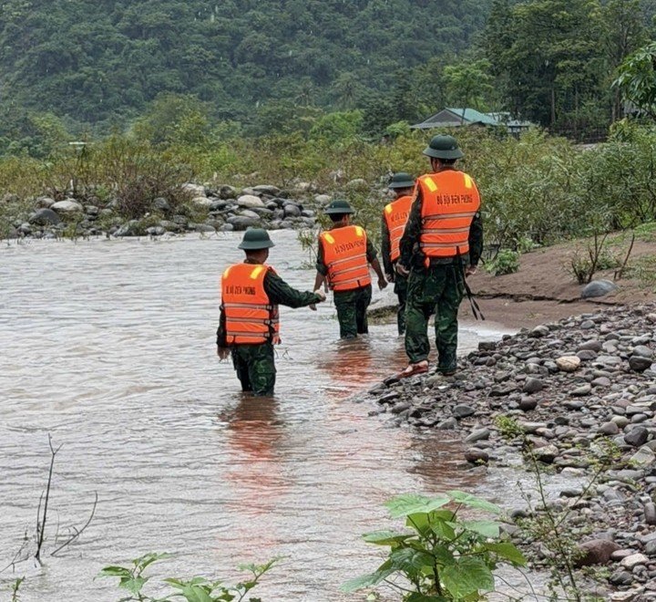 Bộ đội Biên phòng và chính quyền địa phương đang tổ chức tìm kiếm bà H.T.L.