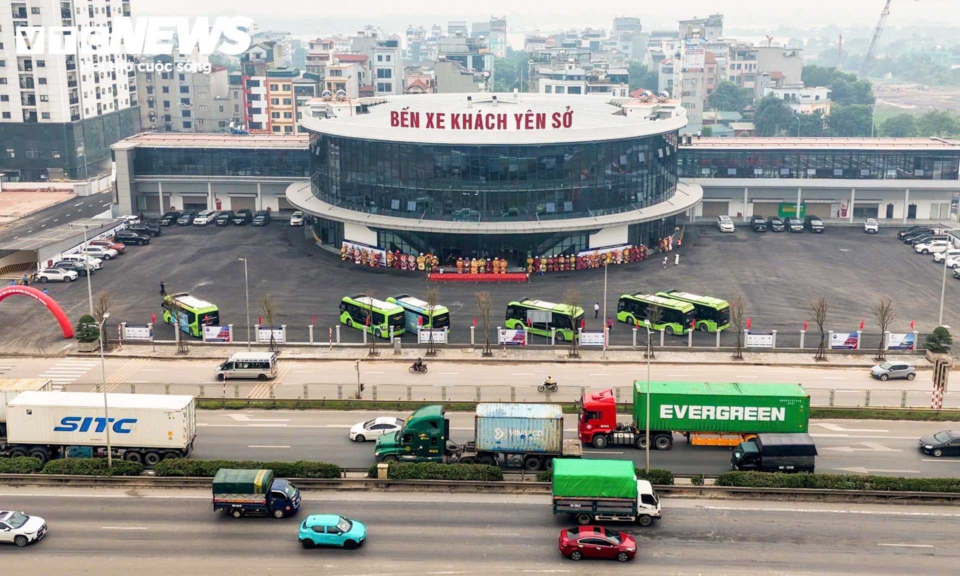 Diện mạo hiện đại của bến xe 120 tỷ đồng ở cửa ngõ Hà Nội vừa đi vào hoạt động - 4