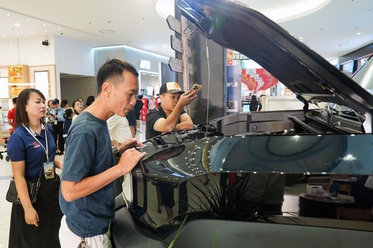 Thị trường ô tô phục hồi mạnh, xe điện hóa tăng tốc