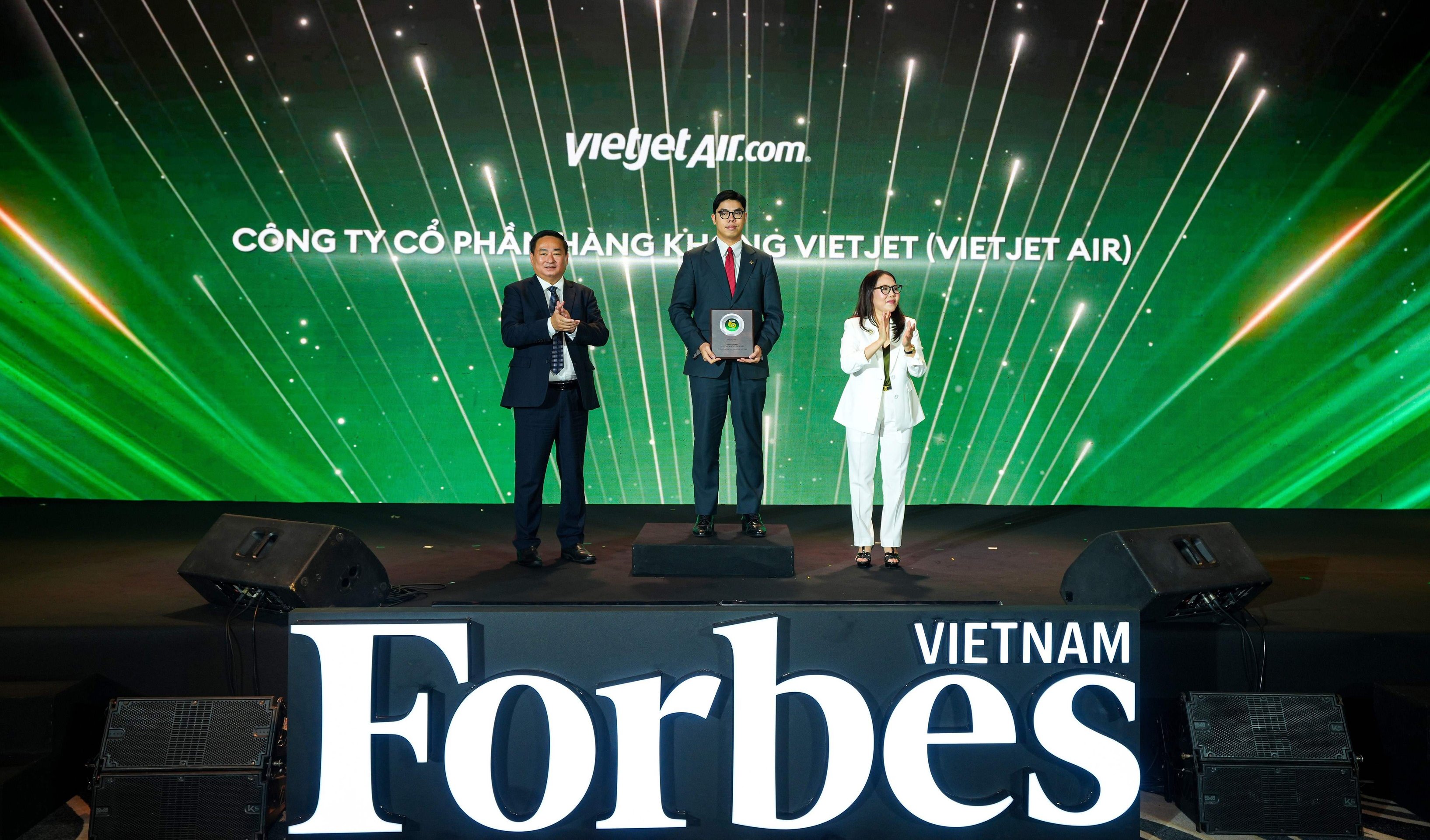 17-1792193105-forbes-vinh-danh-vietjet-trong-top-50-doanh-nghiep-dan-dau-ve-esg-2026
