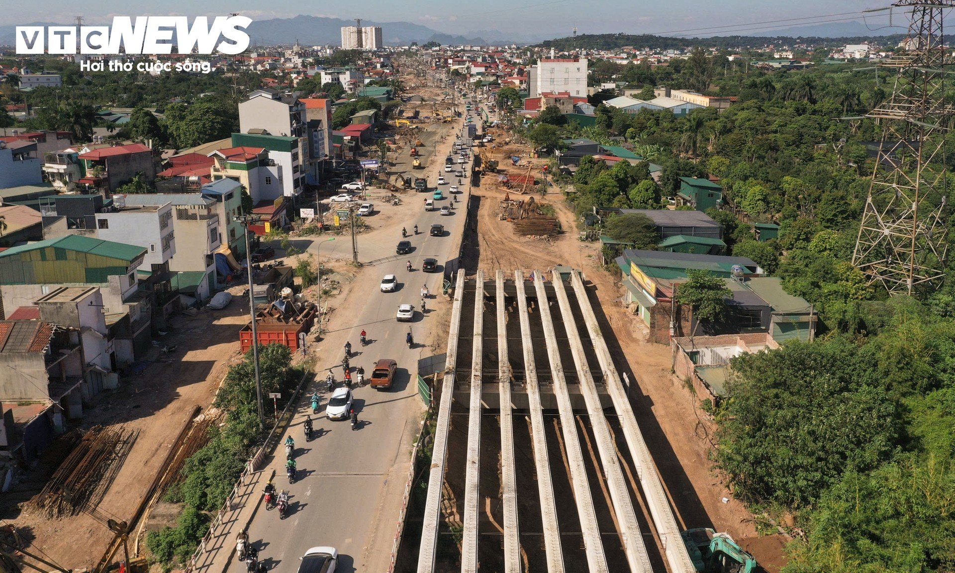 Cây cầu dài hơn 1 km, 4 làn xe dần thành hình ở cửa ngõ phía Tây Hà Nội - 10