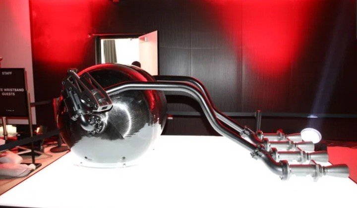 COPV vốn được sử dụng trong ngành hàng không vũ trụ, trong đó có các hệ thống tên lửa. SpaceX cũng ứng dụng công nghệ này để lưu trữ khí áp suất cao.