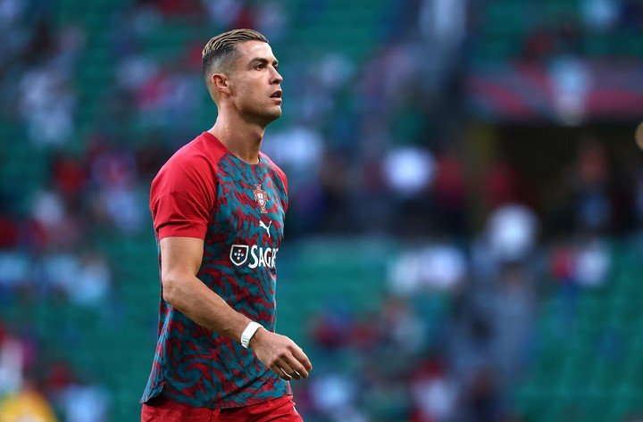 Liên đoàn bóng đá Bồ Đào Nha đình chỉ thi đấu 30 ngày và phạt 255 euro đối với Cristiano Ronaldo. (Ảnh: Reuters)