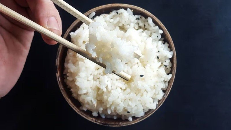Ăn cơm nguội có giúp hạ đường huyết?