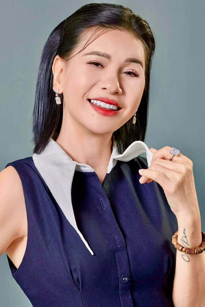 Cát Phượng vẫn theo đuổi nghệ thuật.