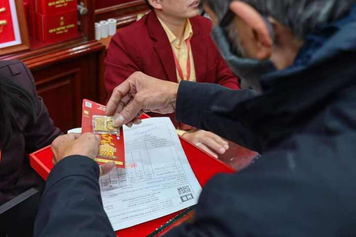 Giá vàng hôm nay mất mốc 4.000 USD/ounce. (Ảnh minh họa: Minh Đức).