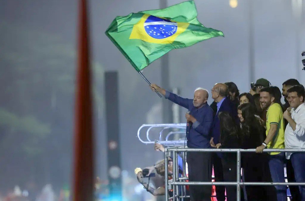28-1793147546-nhiem-ky-moi-cua-tong-thong-brazil-luiz-inacio-lula-da-silva-chang-duong-day-thach-thuc
