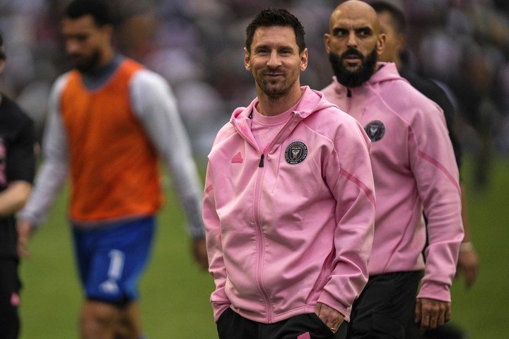 Lionel Messi từng gây tranh cãi khi không ra sân trong trận giao hữu giữa Inter Miami và đội bóng địa phương của Hong Kong (Trung Quốc). (Ảnh: AP)