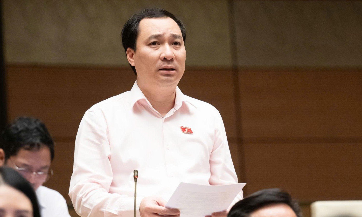 Đại biểu Quốc hội Vũ Văn Tiến.