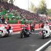 Hàng ngàn người đội nắng xem đua xe môtô mùng 4 Tết