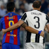 Juventus tạo điều kiện để Suarez... cắn Chiellini?