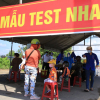Đà Nẵng: Hàng trăm giáo viên, học sinh được test nhanh SARS-CoV-2 tại các cửa ô