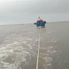Vượt sóng to gió lớn cứu 9 ngư dân trên tàu cá bị hỏng máy, dạt vào bãi đá ngầm