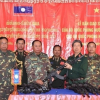 Việt Nam cung cấp súng trường Galil cho Lào