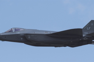 F-35 có giúp NATO 'tiến xa hơn và hung hăng hơn'?